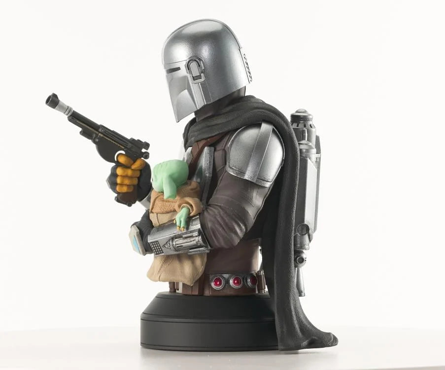 Star Wars: The Mandalorian With Grogu 1/6 Scale Bust
